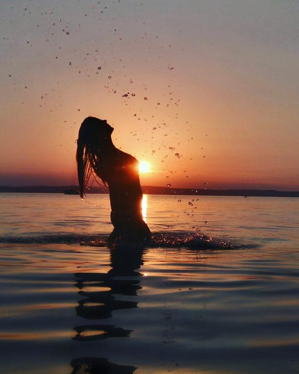 Sunset Apartmanhaz *